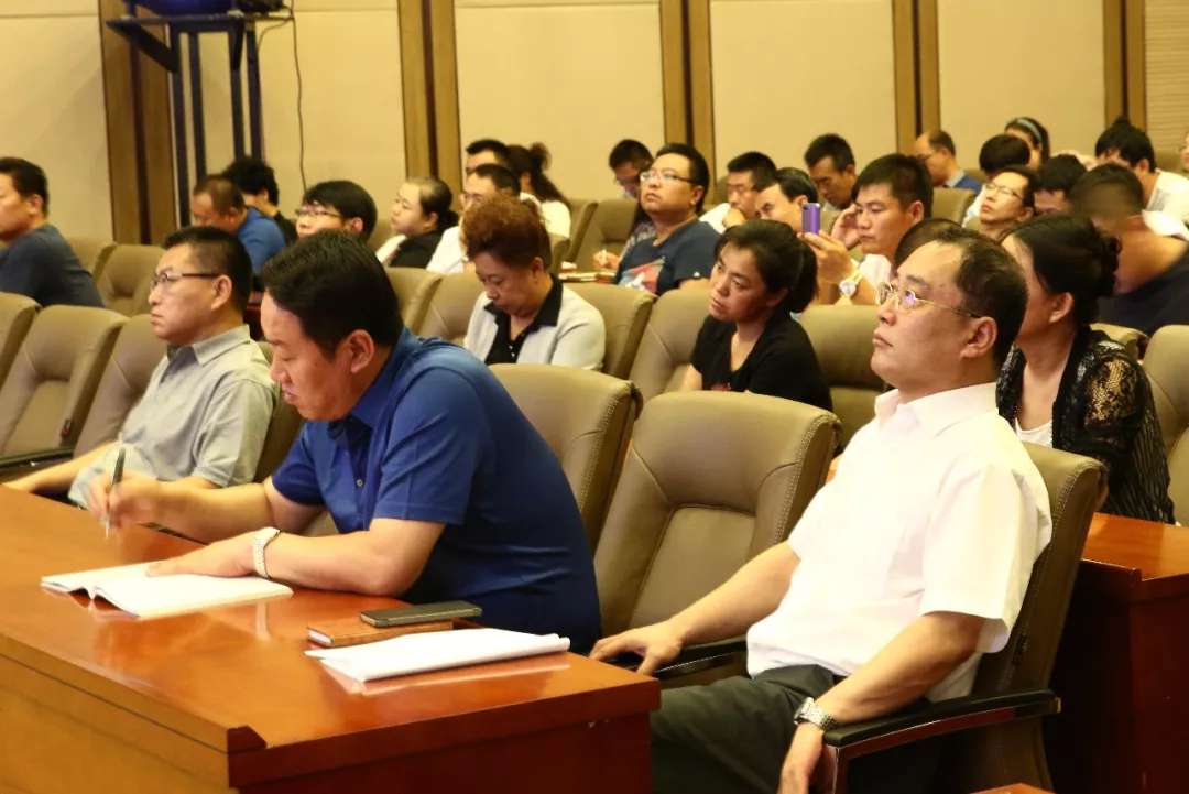 讲座中,孙正波从宣传弘扬新时代辽宁精神的重要意义,深刻领会新时代